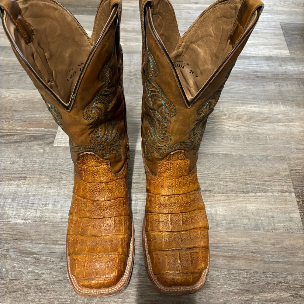 Corral genuine caiman boots size 11D
